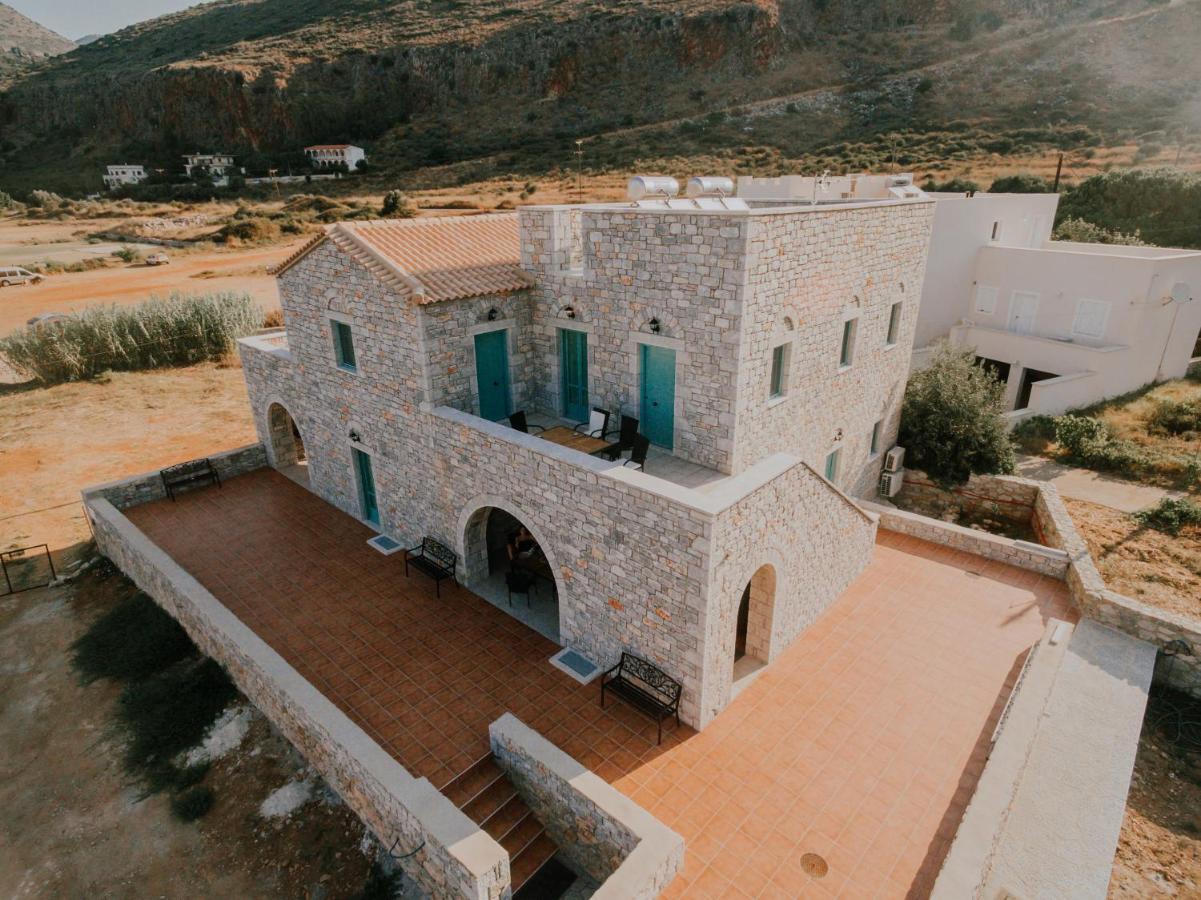 George Seafront Suites Néon Oítilon Buitenkant foto