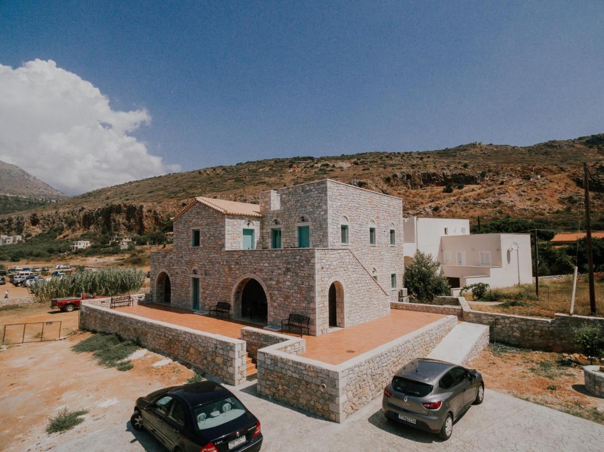 George Seafront Suites Néon Oítilon Buitenkant foto