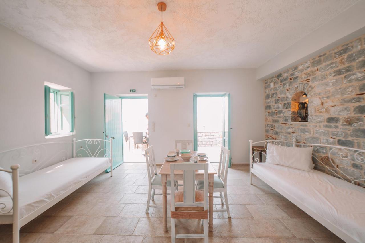 George Seafront Suites Néon Oítilon Buitenkant foto